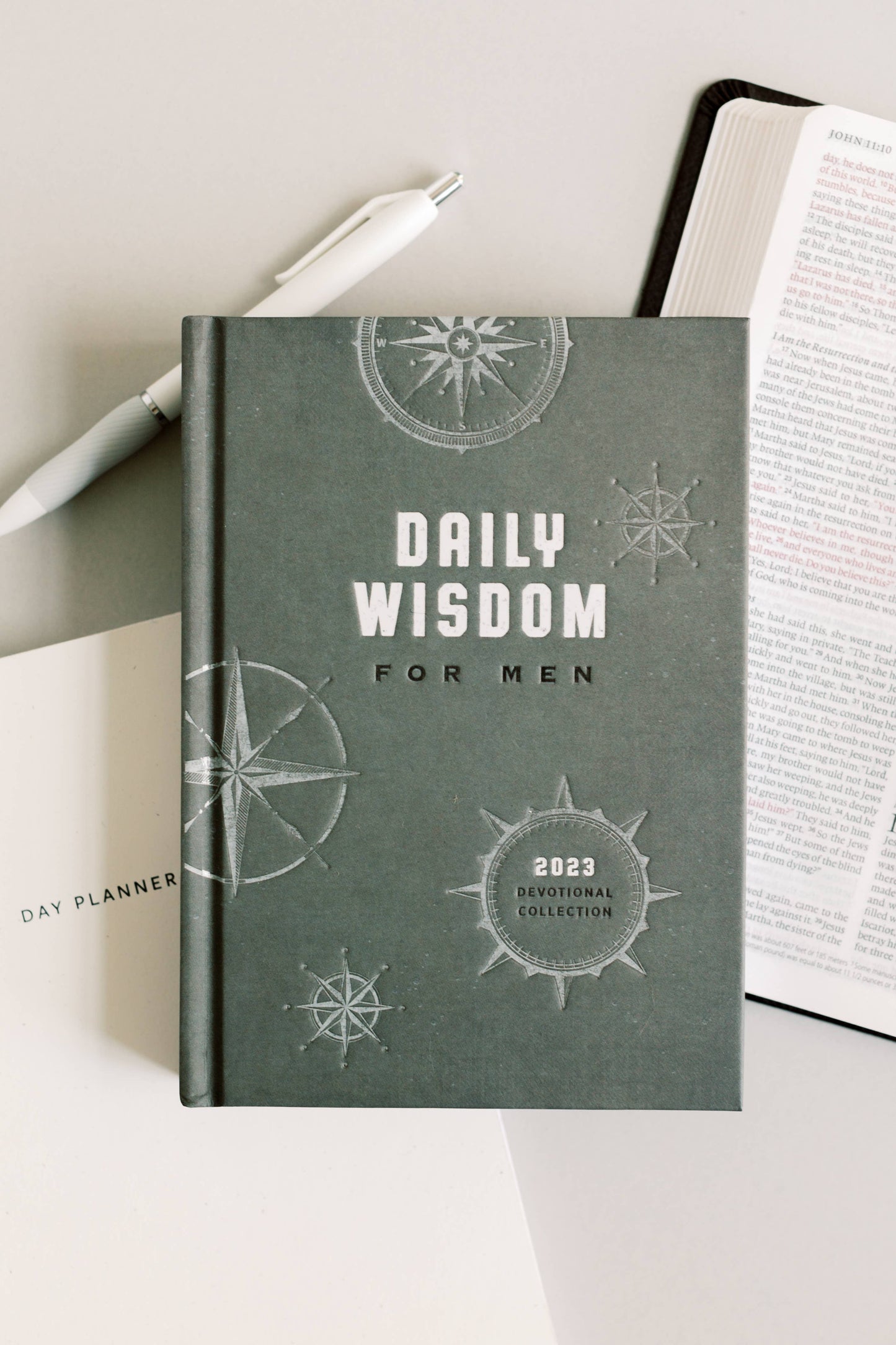 Daily Wisdom for Men 2023 Devotional Collection Book