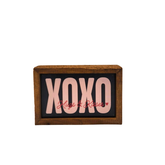 6 X 4 XOXO Hugs & Kisses Wood Sign